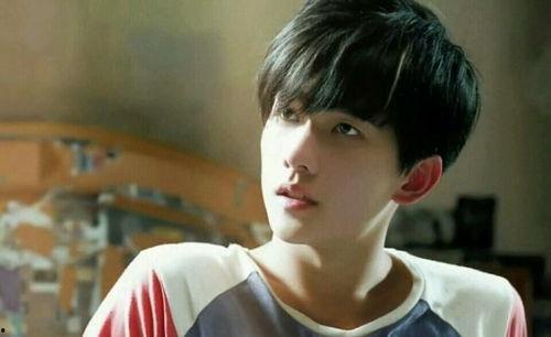 娱乐爆料杨洋睡富婆,真相究竟如何？