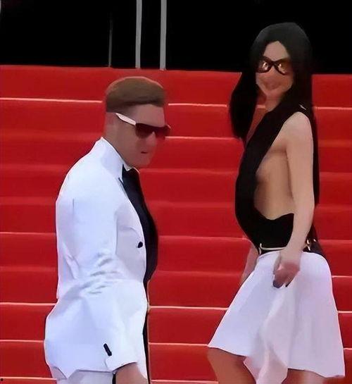 娱乐爆料最新消息朱珠,揭秘明星背后的故事