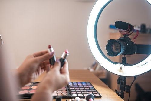 打蛇在线观看,惊险刺激的蛇战传奇