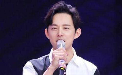 圈内爆料何炅签约,开启全新娱乐生涯