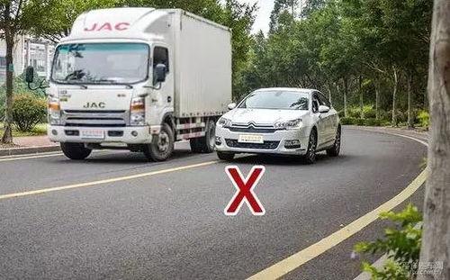 石家庄开货车被爆料视频,网络曝光引发热议