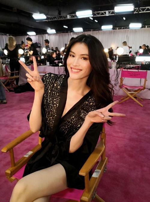 超模翟颖爆料视频大全最新,揭秘超模背后的真实生活