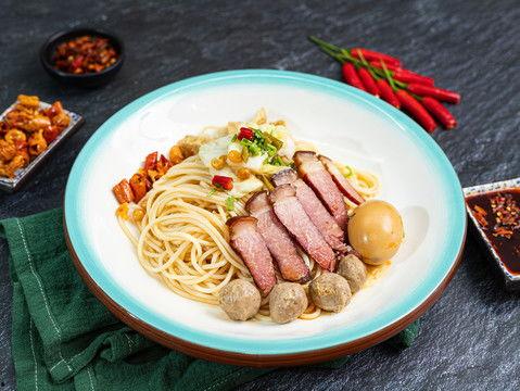 央视爆料酸菜牛肉面视频,揭秘食品安全背后的真相